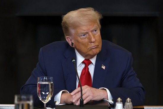 N配资 特朗普：8月1日起对加拿大进口商品征收35%关税