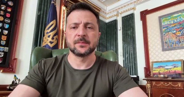 盛康配资 泽连斯基：将继续在俄领土开展无人机作战